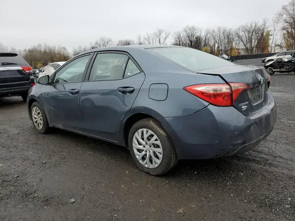 2T1BURHE2HC933269 2017 TOYOTA COROLLA - Image 2