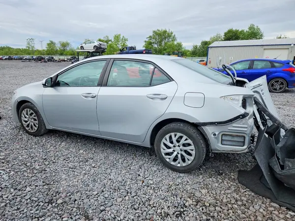 2T1BURHE2HC933918 2017 TOYOTA COROLLA - Image 2