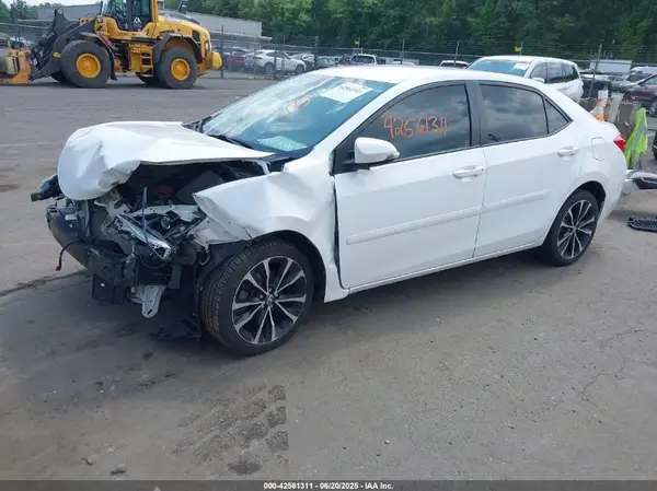 2T1BURHE2HC944143 2017 TOYOTA COROLLA - Image 2