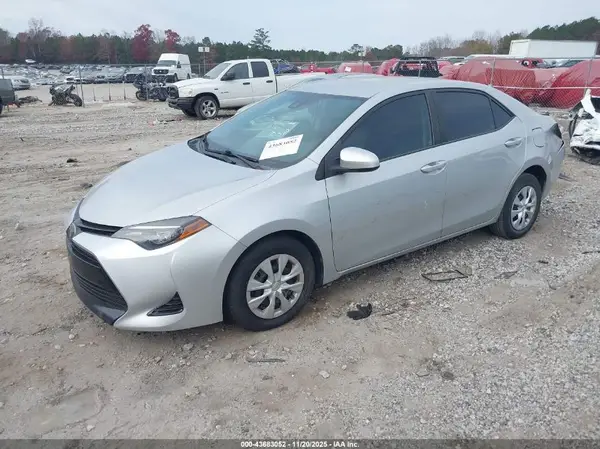 2T1BURHE2HC944515 2017 TOYOTA COROLLA - Image 2