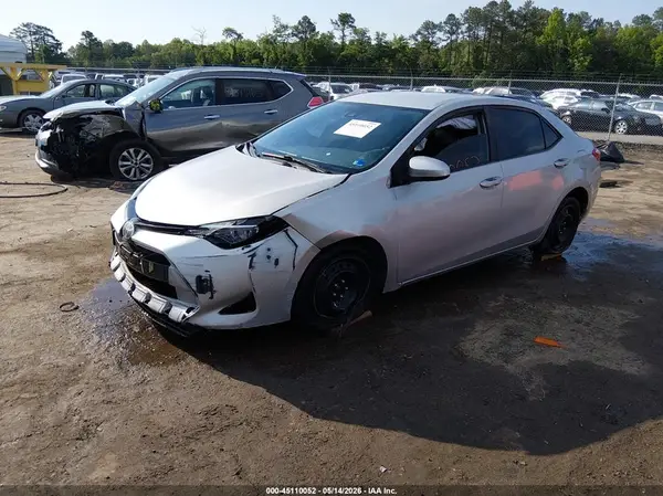 2T1BURHE2HC962111 2017 TOYOTA COROLLA - Image 2