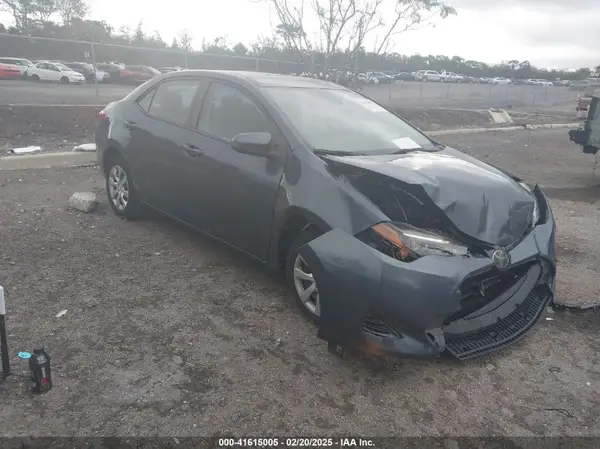 2T1BURHE2HC962755 2017 TOYOTA COROLLA - Image 1