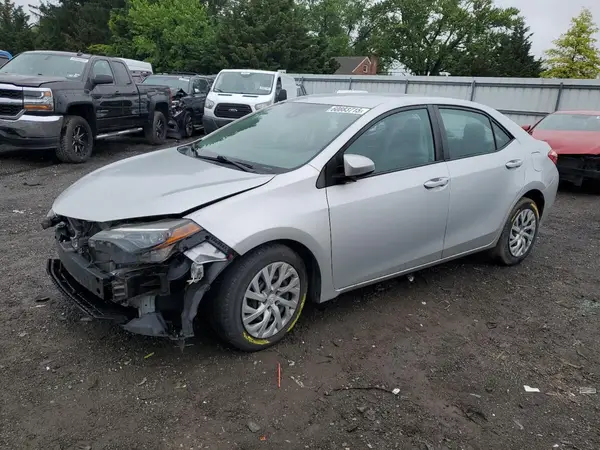 2T1BURHE2JC000557 2018 TOYOTA COROLLA - Image 1
