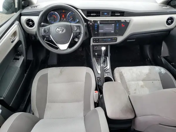 2T1BURHE2JC000557 2018 TOYOTA COROLLA - Image 8