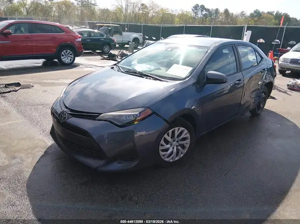 2T1BURHE2JC000722 2018 TOYOTA COROLLA - Image 2