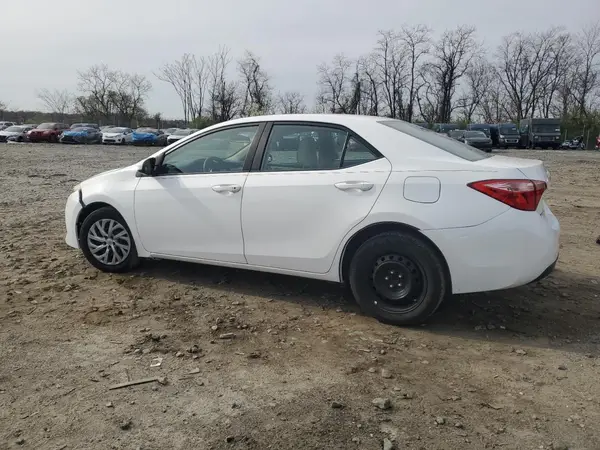 2T1BURHE2JC001286 2018 TOYOTA COROLLA - Image 2