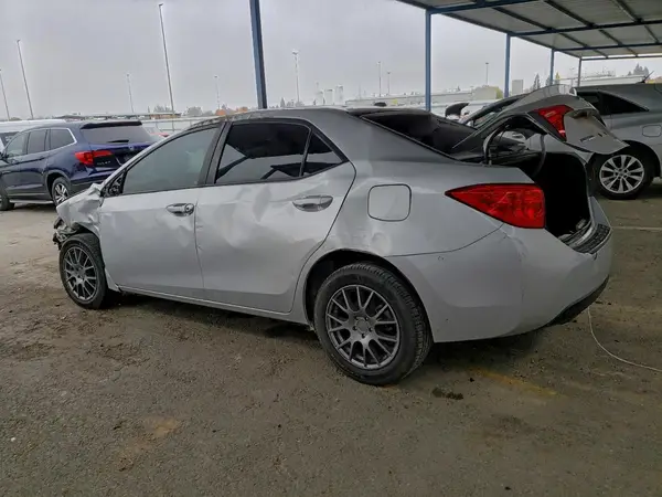 2T1BURHE2JC003958 2018 TOYOTA COROLLA - Image 2