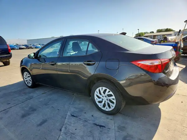 2T1BURHE2JC004687 2018 TOYOTA COROLLA - Image 2