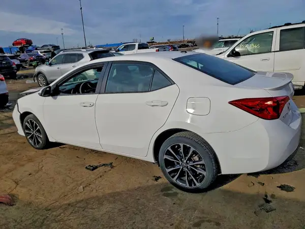 2T1BURHE2JC004754 2018 TOYOTA COROLLA - Image 2