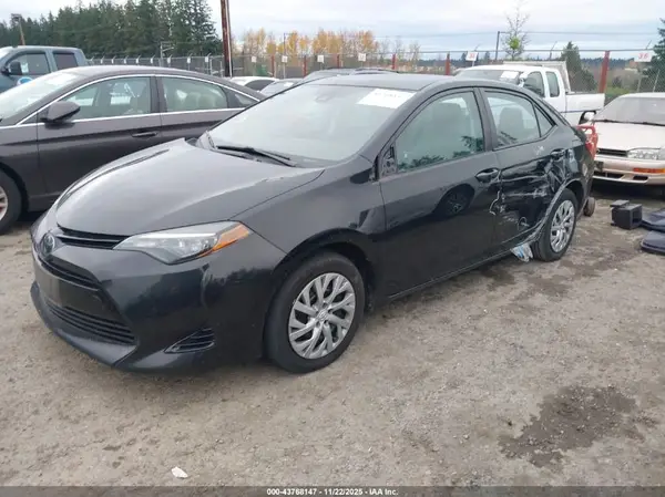 2T1BURHE2JC005435 2018 TOYOTA COROLLA - Image 2