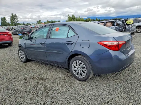2T1BURHE2JC005600 2018 TOYOTA COROLLA - Image 2