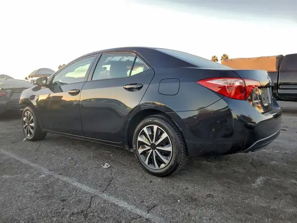 2T1BURHE2JC006181 2018 TOYOTA COROLLA - Image 2