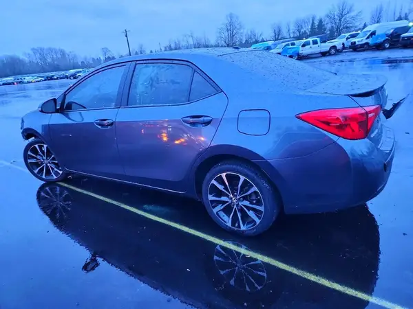 2T1BURHE2JC006195 2018 TOYOTA COROLLA - Image 2