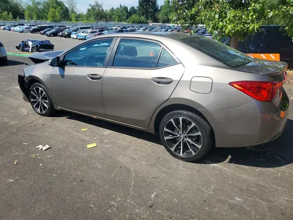 2T1BURHE2JC007380 2018 TOYOTA COROLLA - Image 2