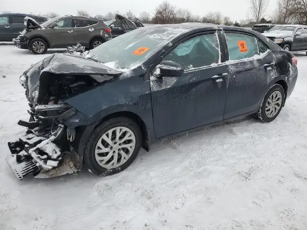 2T1BURHE2JC009467 2018 TOYOTA COROLLA - Image 1