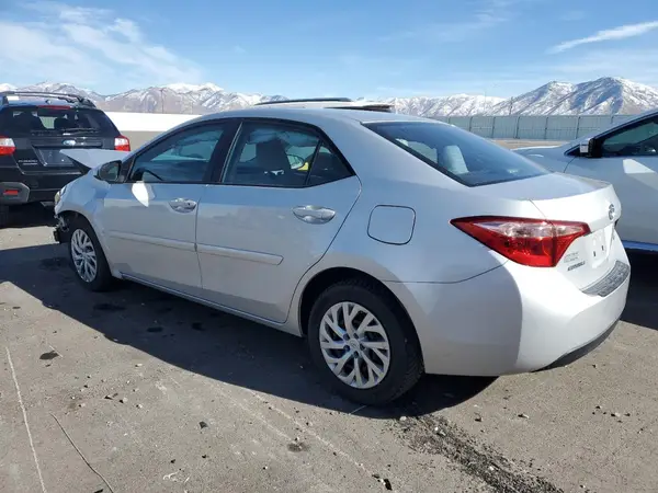 2T1BURHE2JC010487 2018 TOYOTA COROLLA - Image 2