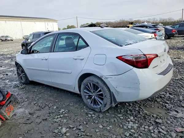 2T1BURHE2JC012420 2018 TOYOTA COROLLA - Image 2