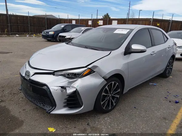 2T1BURHE2JC019903 2018 TOYOTA COROLLA - Image 2