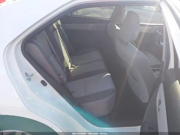 2T1BURHE2JC021523 2018 TOYOTA COROLLA - Image 8