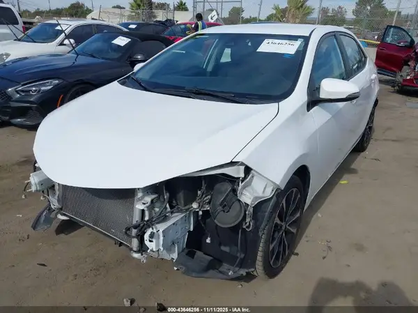 2T1BURHE2JC022364 2018 TOYOTA COROLLA - Image 2