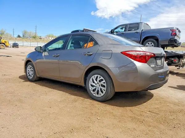 2T1BURHE2JC023403 2018 TOYOTA COROLLA - Image 2
