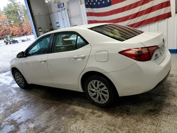 2T1BURHE2JC025491 2018 TOYOTA COROLLA - Image 2