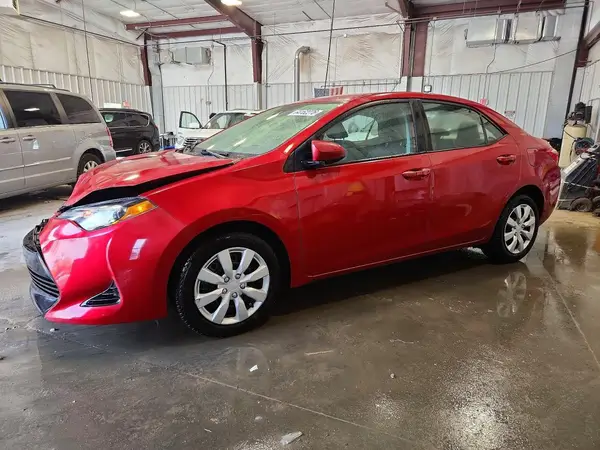 2T1BURHE2JC026771 2018 TOYOTA COROLLA - Image 1