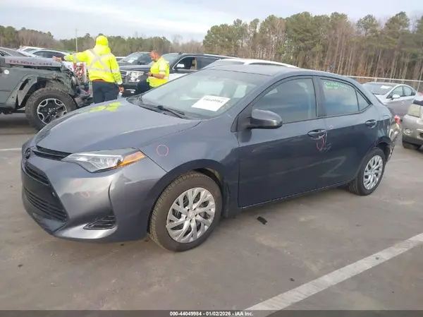 2T1BURHE2JC031730 2018 TOYOTA COROLLA - Image 2
