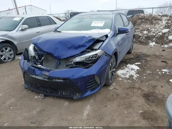 2T1BURHE2JC033946 2018 TOYOTA COROLLA - Image 2