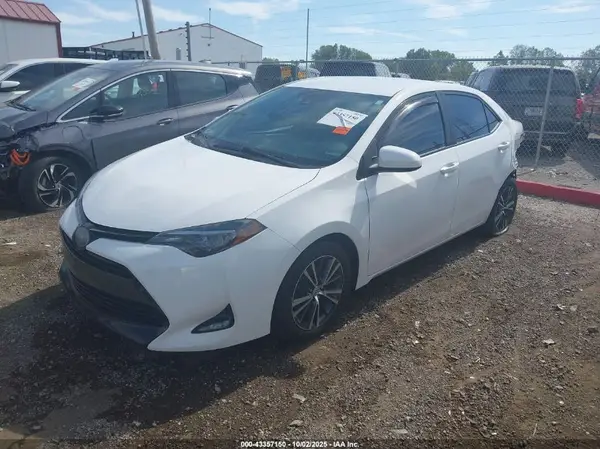 2T1BURHE2JC034126 2018 TOYOTA COROLLA - Image 2