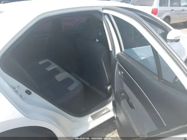 2T1BURHE2JC034126 2018 TOYOTA COROLLA - Image 8