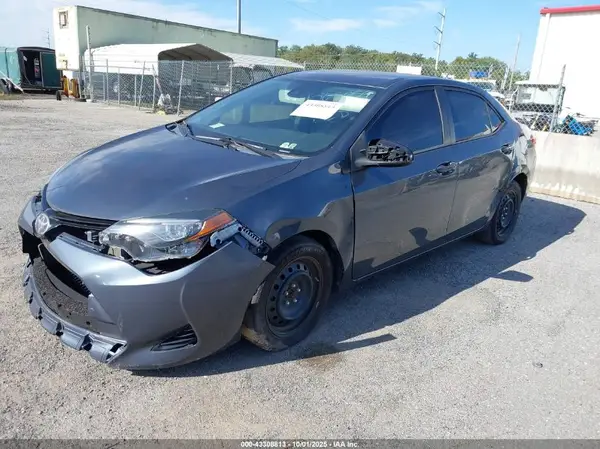 2T1BURHE2JC036507 2018 TOYOTA COROLLA - Image 2