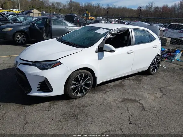 2T1BURHE2JC037785 2018 TOYOTA COROLLA - Image 2