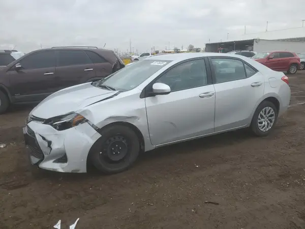 2T1BURHE2JC038452 2018 TOYOTA COROLLA - Image 1