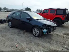 2T1BURHE2JC039701 2018 TOYOTA COROLLA