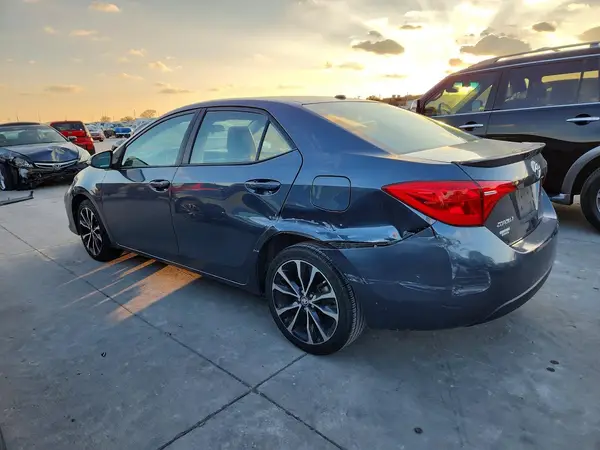 2T1BURHE2JC039892 2018 TOYOTA COROLLA - Image 2