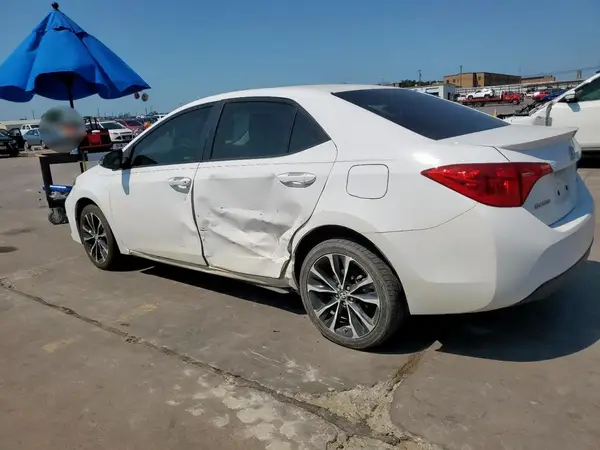 2T1BURHE2JC040816 2018 TOYOTA COROLLA - Image 2