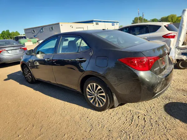 2T1BURHE2JC042243 2018 TOYOTA COROLLA - Image 2