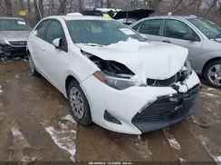 2T1BURHE2JC047135 2018 TOYOTA COROLLA