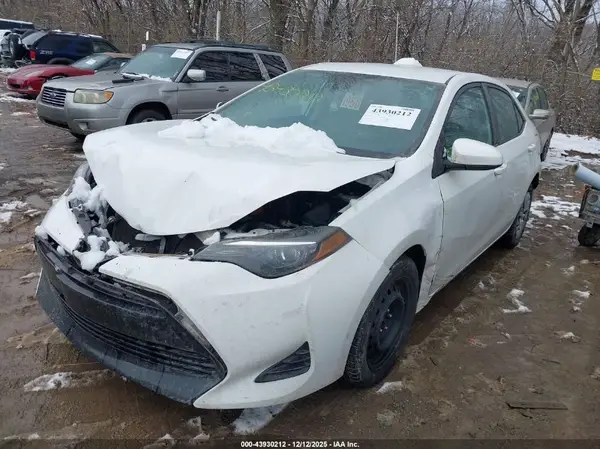 2T1BURHE2JC047135 2018 TOYOTA COROLLA - Image 2