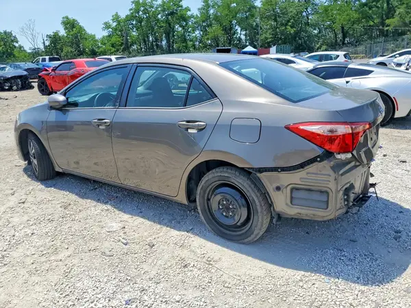 2T1BURHE2JC052321 2018 TOYOTA COROLLA - Image 2