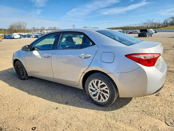 2T1BURHE2JC054568 2018 TOYOTA COROLLA - Image 2