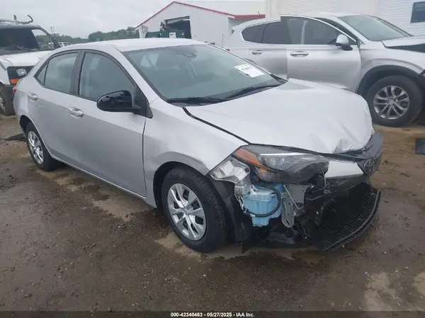 2T1BURHE2JC055039 2018 TOYOTA COROLLA - Image 1