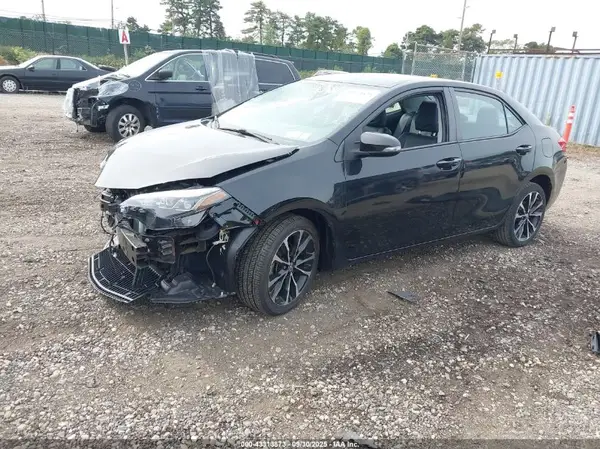 2T1BURHE2JC055994 2018 TOYOTA COROLLA - Image 2