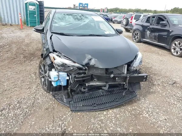 2018 TOYOTA COROLLA auction photo 6