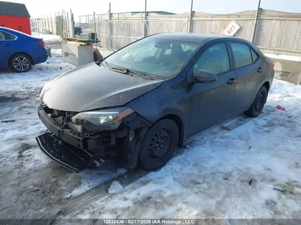 2T1BURHE2JC063125 2018 TOYOTA COROLLA - Image 2