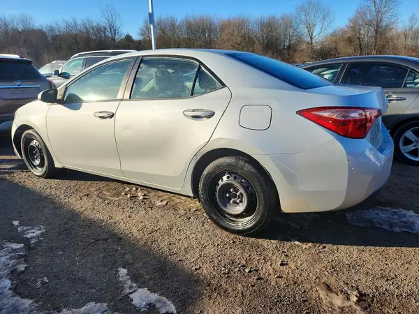 2T1BURHE2JC067658 2018 TOYOTA COROLLA - Image 2