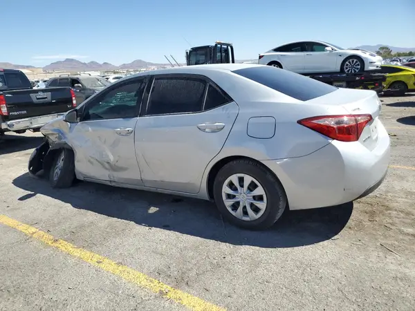 2T1BURHE2JC071015 2018 TOYOTA COROLLA - Image 2