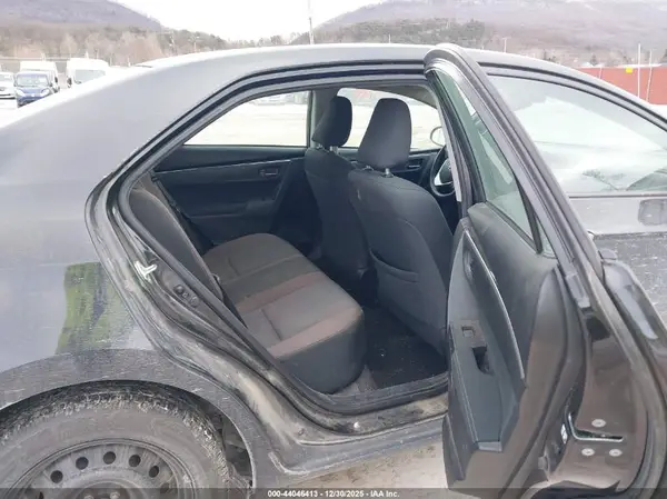 2T1BURHE2JC071113 2018 TOYOTA COROLLA - Image 8