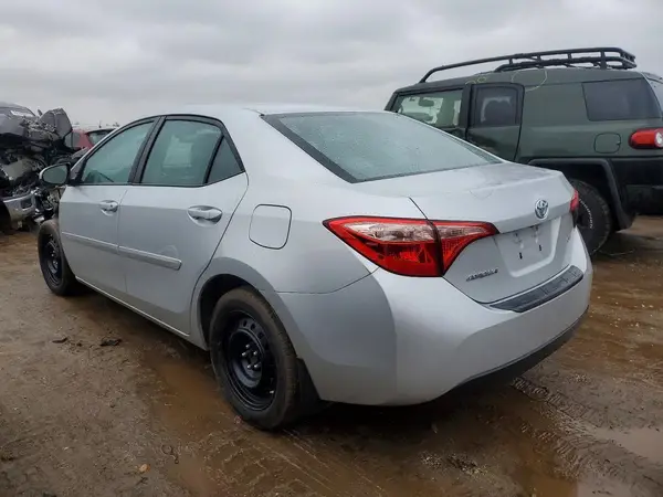 2T1BURHE2JC073542 2018 TOYOTA COROLLA - Image 2